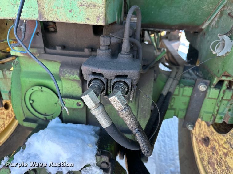 image for item NS9162 1963 John Deere 4010 tractor