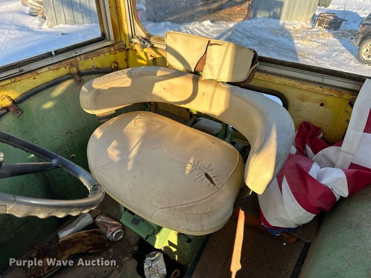 image for item NS9162 1963 John Deere 4010 tractor