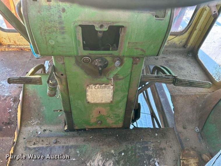 image for item NS9162 1963 John Deere 4010 tractor