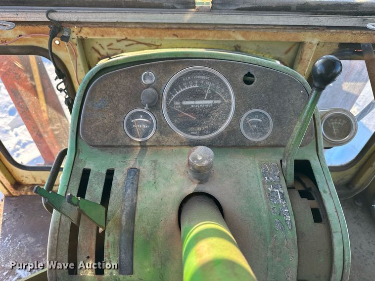 image for item NS9162 1963 John Deere 4010 tractor