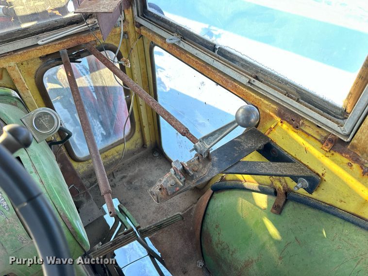 image for item NS9162 1963 John Deere 4010 tractor