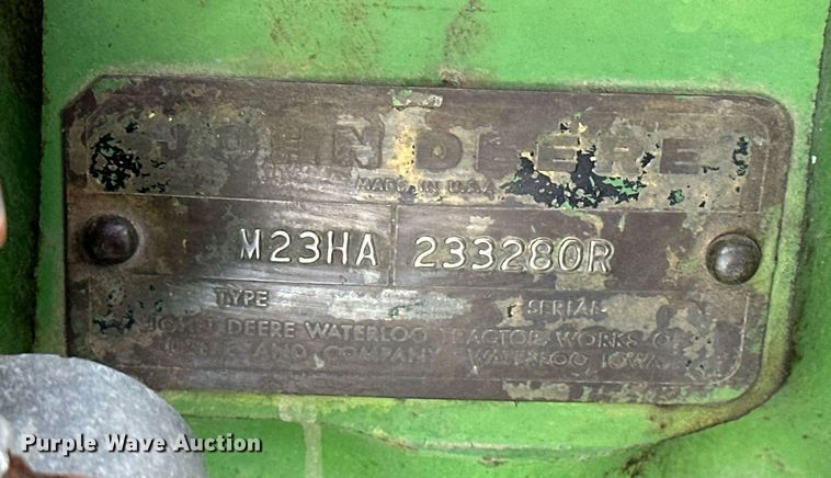 image for item NS9162 1963 John Deere 4010 tractor