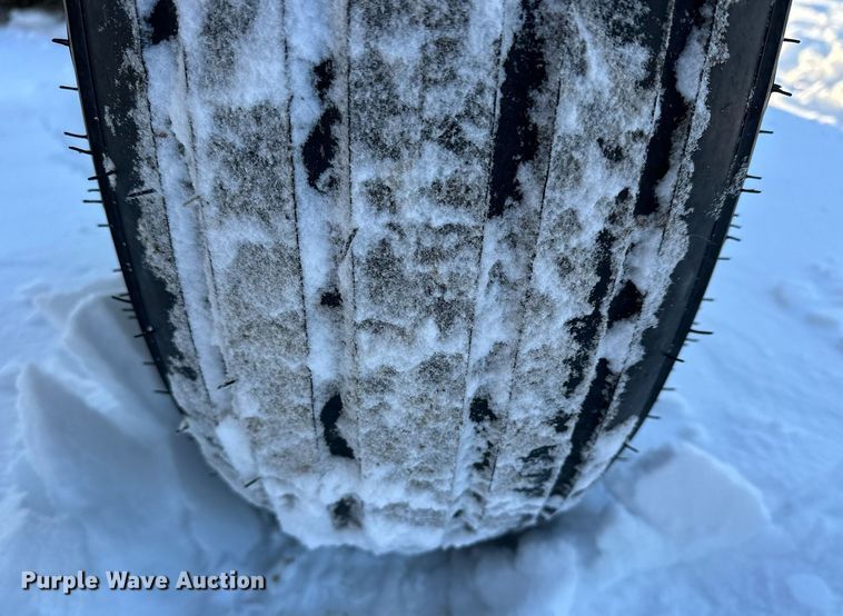 image for item NS9162 1963 John Deere 4010 tractor