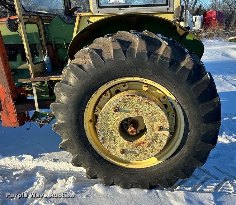 image for item NS9162 1963 John Deere 4010 tractor