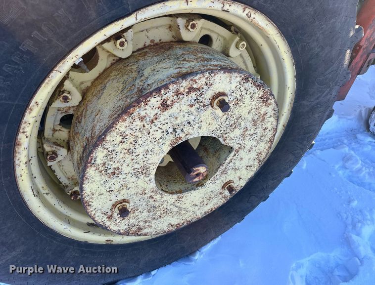 image for item NS9162 1963 John Deere 4010 tractor