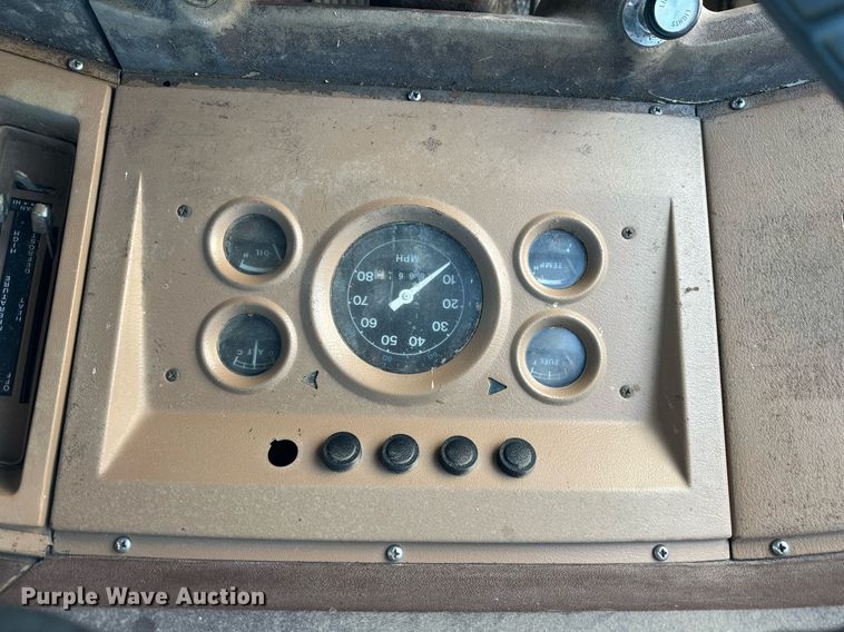 image for item NS9164 1979 Ford 800 feed delivery truck