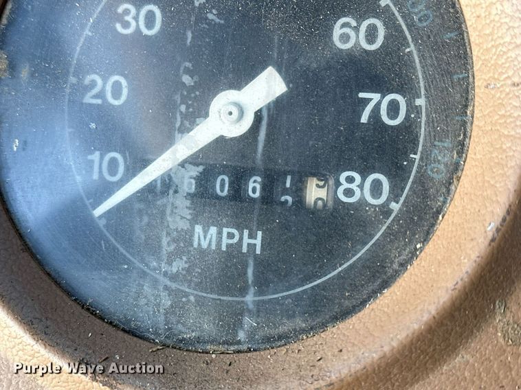 image for item NS9164 1979 Ford 800 feed delivery truck