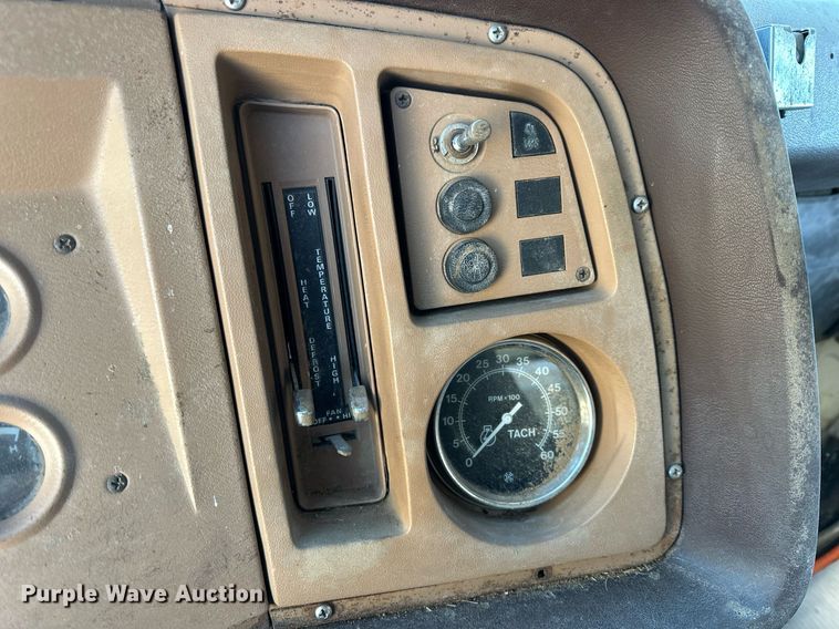 image for item NS9164 1979 Ford 800 feed delivery truck