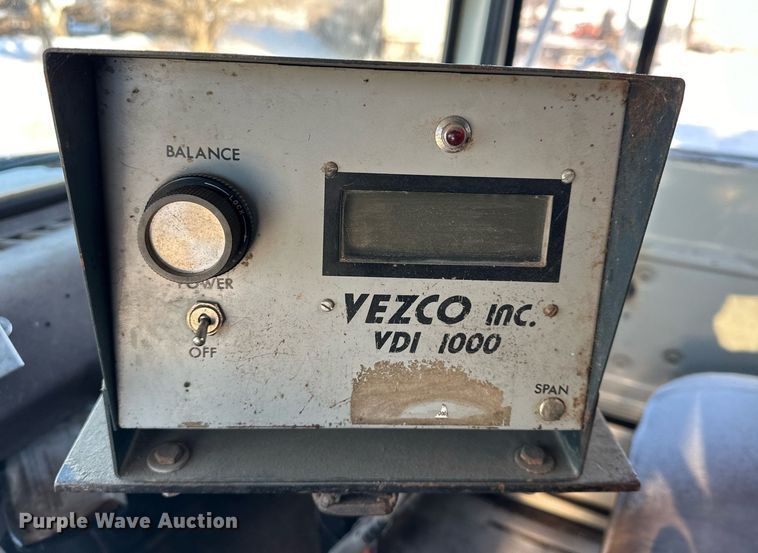 image for item NS9164 1979 Ford 800 feed delivery truck