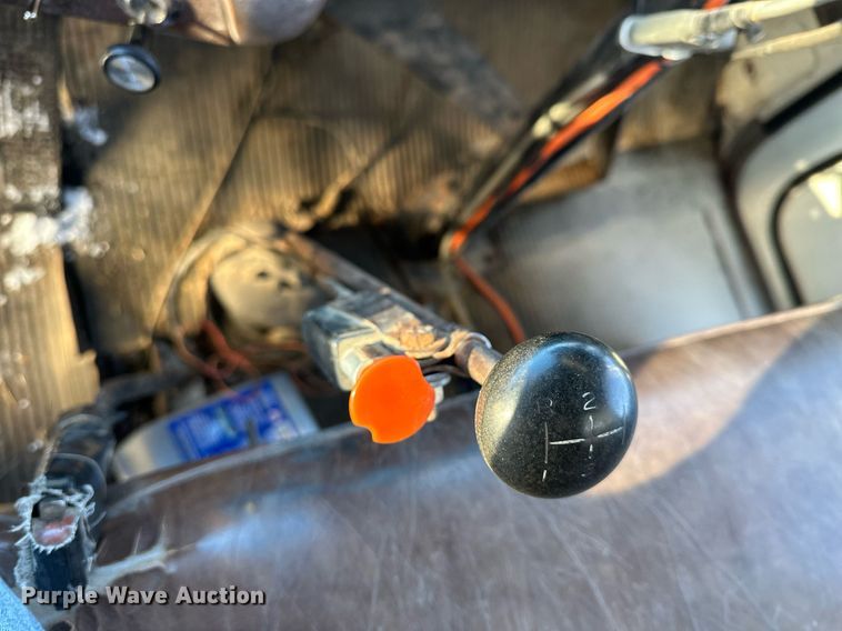 image for item NS9164 1979 Ford 800 feed delivery truck