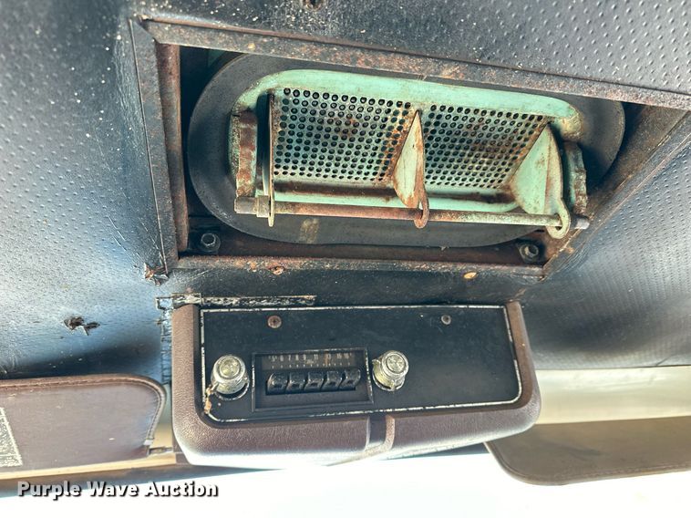 image for item NS9164 1979 Ford 800 feed delivery truck