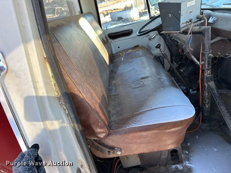 image for item NS9164 1979 Ford 800 feed delivery truck