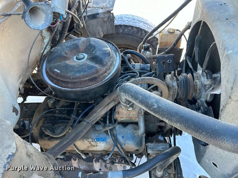 image for item NS9164 1979 Ford 800 feed delivery truck