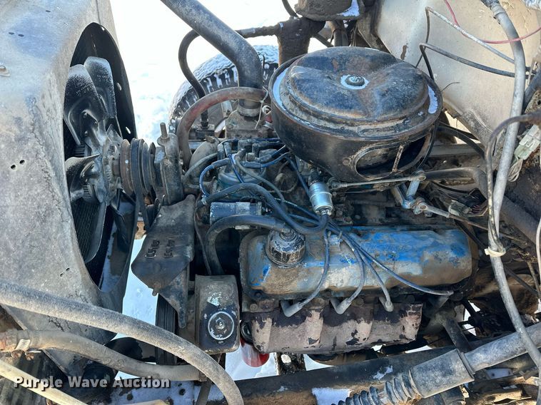 image for item NS9164 1979 Ford 800 feed delivery truck