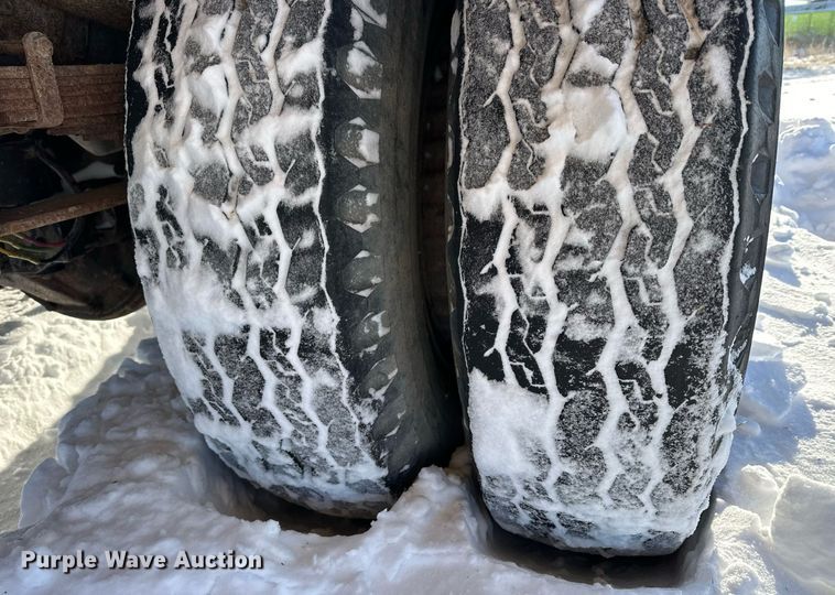 image for item NS9164 1979 Ford 800 feed delivery truck