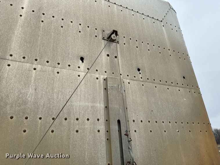 image for item OD9902 1991 Wilson livestock trailer