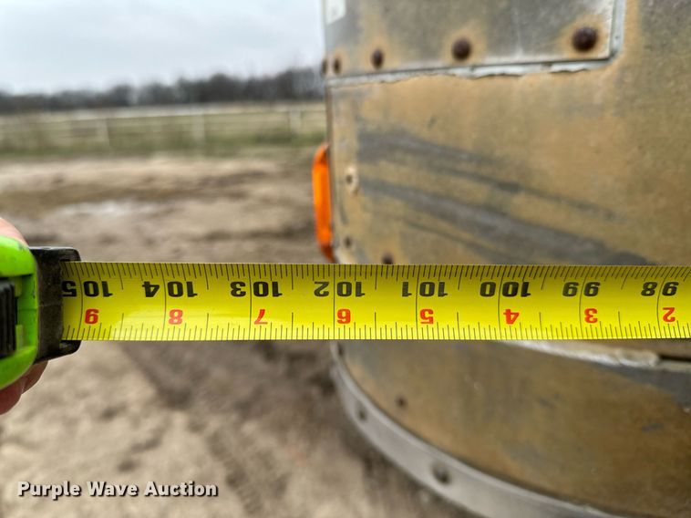 image for item OD9902 1991 Wilson livestock trailer