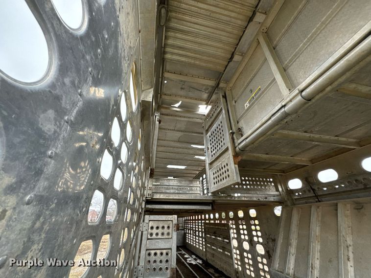 image for item OD9902 1991 Wilson livestock trailer