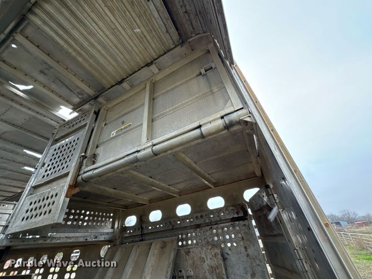 image for item OD9902 1991 Wilson livestock trailer