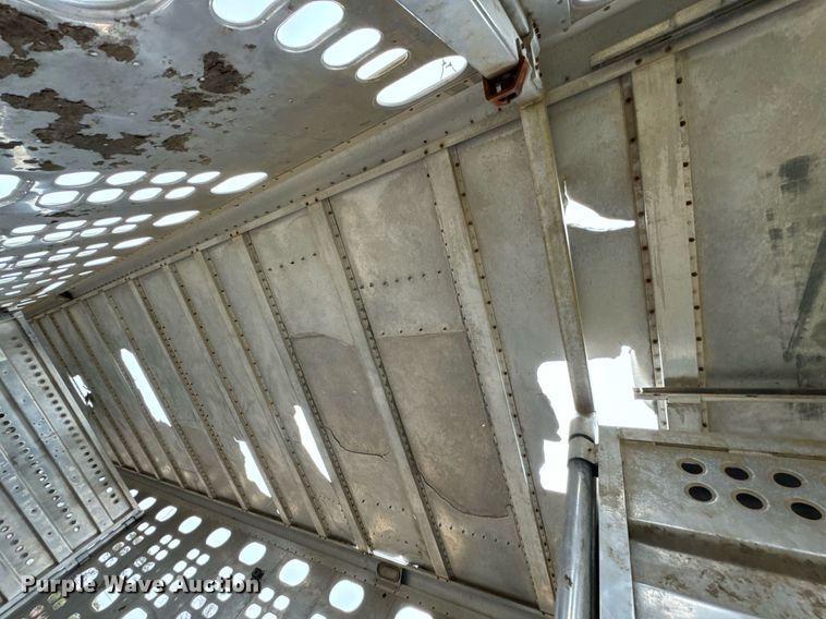 image for item OD9902 1991 Wilson livestock trailer