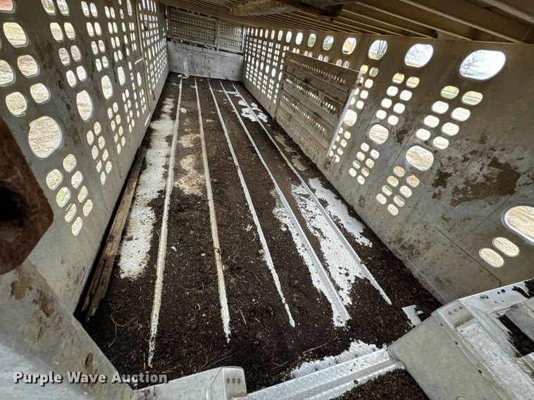 image for item OD9902 1991 Wilson livestock trailer