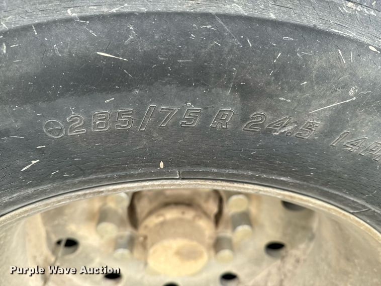 image for item OD9902 1991 Wilson livestock trailer