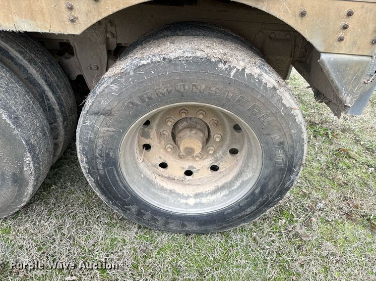 image for item OD9902 1991 Wilson livestock trailer