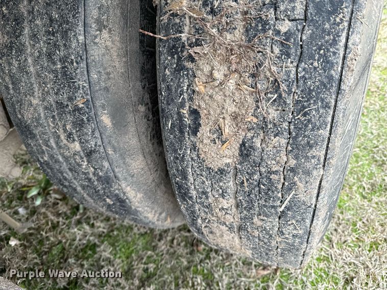 image for item OD9902 1991 Wilson livestock trailer