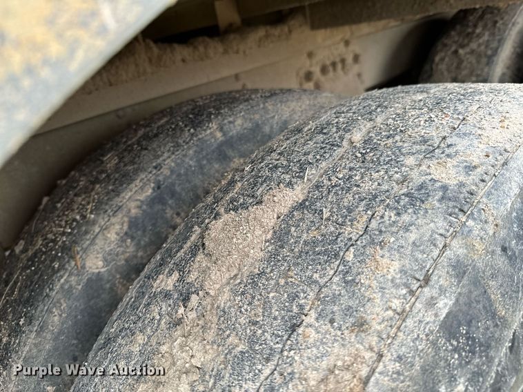 image for item OD9902 1991 Wilson livestock trailer