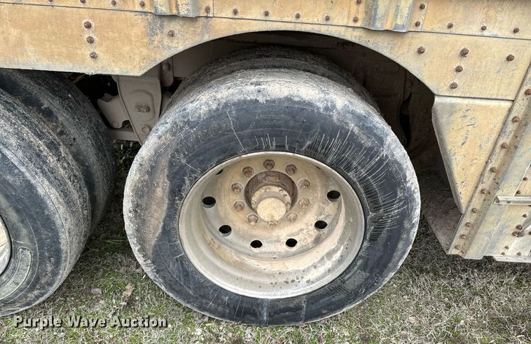 image for item OD9902 1991 Wilson livestock trailer