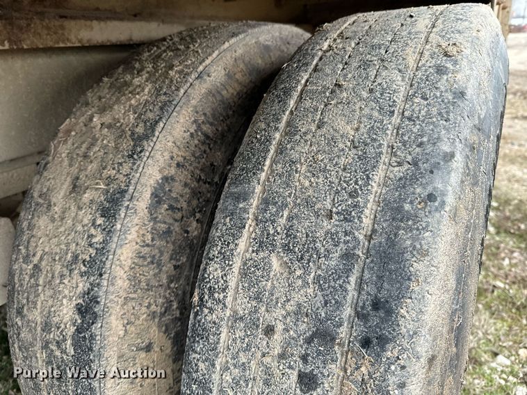 image for item OD9902 1991 Wilson livestock trailer