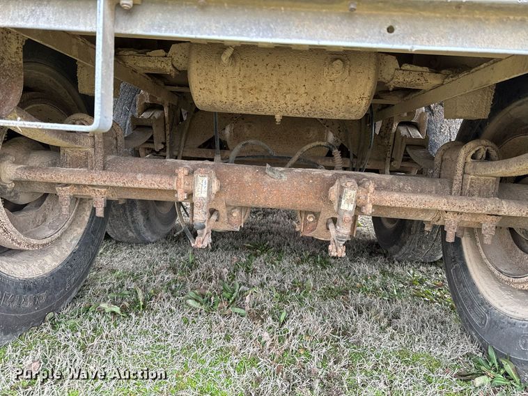 image for item OD9902 1991 Wilson livestock trailer