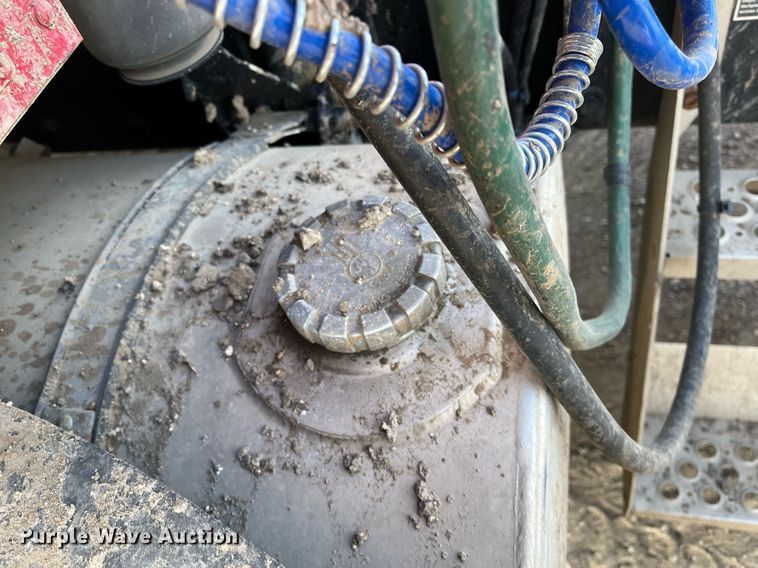 image for item DM2025 2017 Kenworth  T680 semi truck