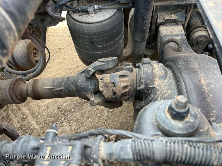 image for item DM2025 2017 Kenworth  T680 semi truck