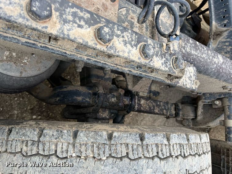 image for item DM2025 2017 Kenworth  T680 semi truck