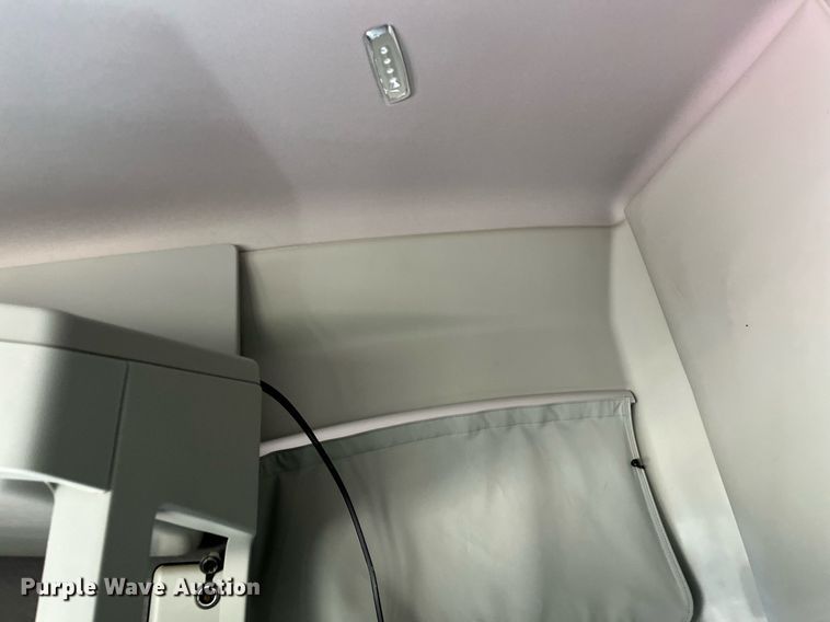 image for item DM2025 2017 Kenworth  T680 semi truck