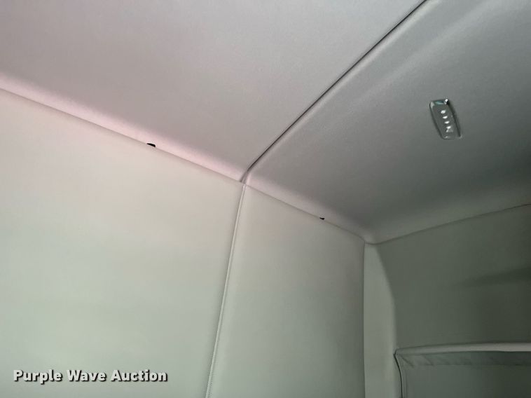 image for item DM2025 2017 Kenworth  T680 semi truck