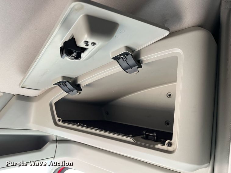 image for item DM2025 2017 Kenworth  T680 semi truck