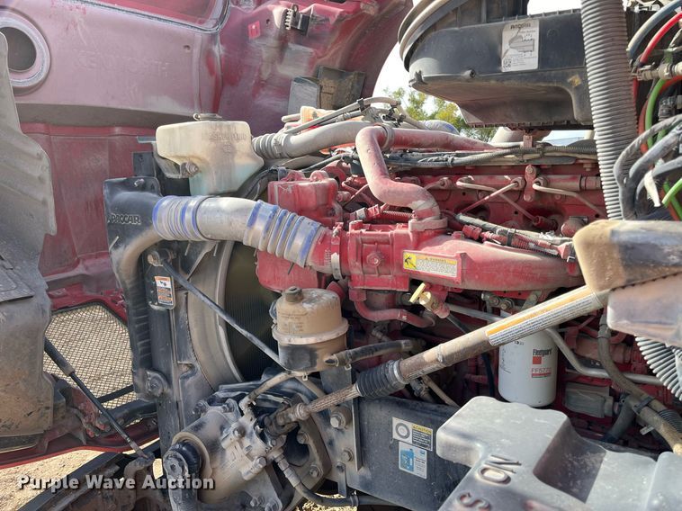 image for item DM2025 2017 Kenworth  T680 semi truck