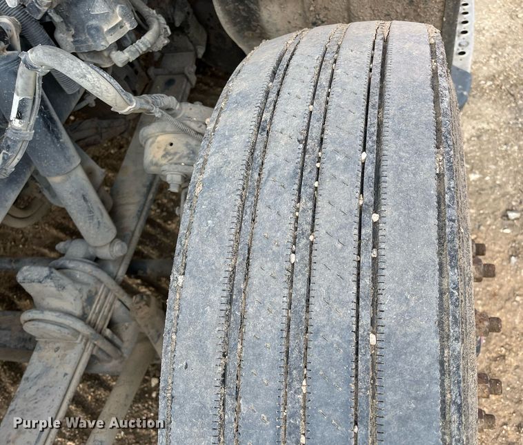 image for item DM2025 2017 Kenworth  T680 semi truck