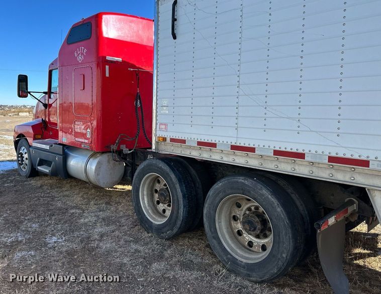 image for item DM2662 2006 Kenworth T600 semi truck