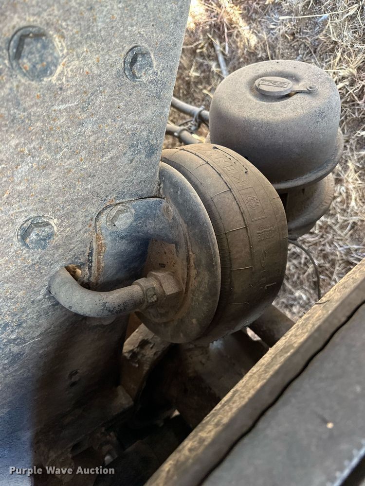 image for item DM2662 2006 Kenworth T600 semi truck