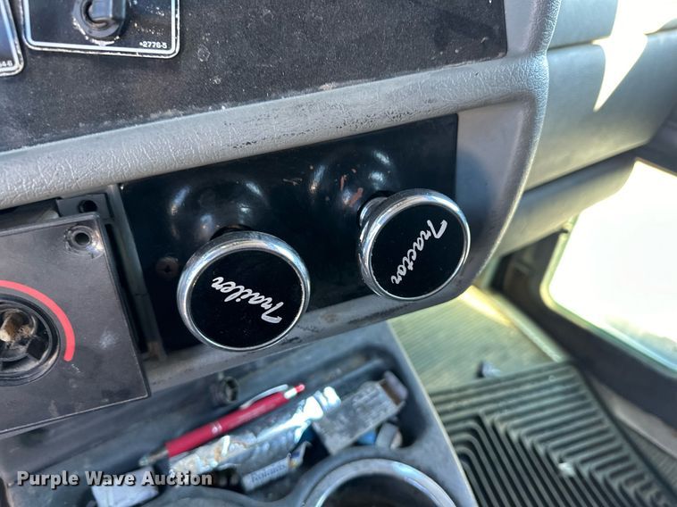 image for item DM2662 2006 Kenworth T600 semi truck