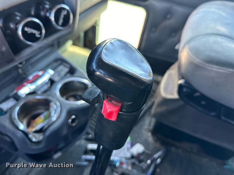 image for item DM2662 2006 Kenworth T600 semi truck