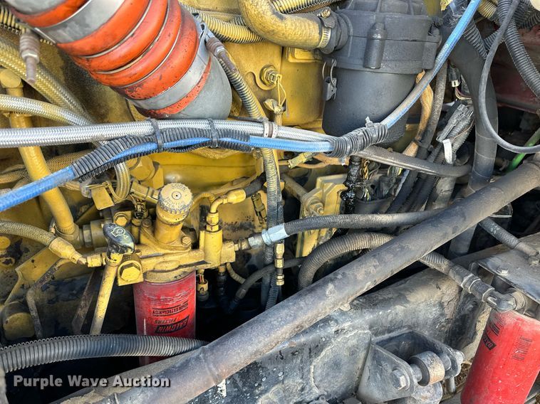 image for item DM2662 2006 Kenworth T600 semi truck