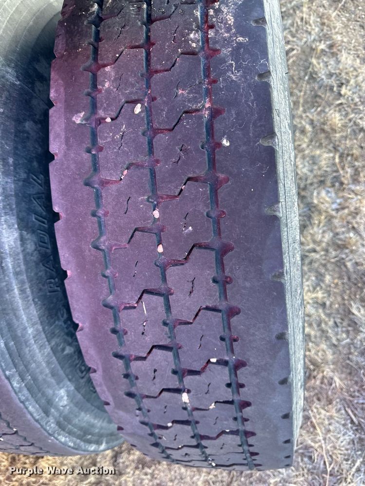 image for item DM2662 2006 Kenworth T600 semi truck