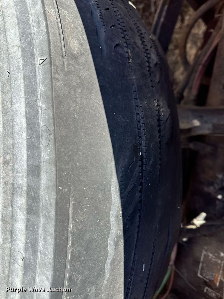 image for item DM2662 2006 Kenworth T600 semi truck