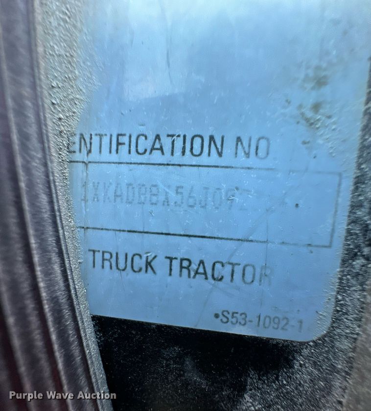 image for item DM2662 2006 Kenworth T600 semi truck