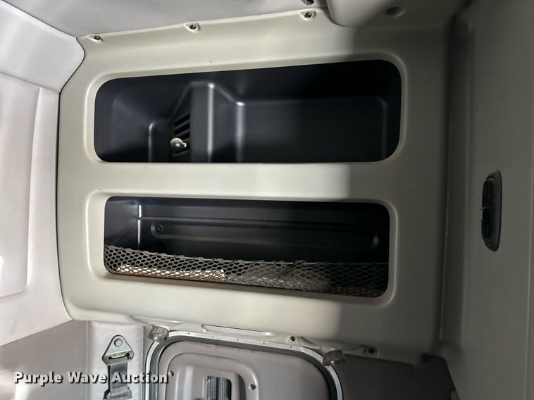 image for item DM2663 2011 Peterbilt 386 semi truck