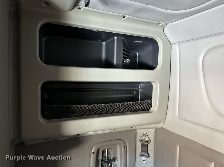 image for item DM2663 2011 Peterbilt 386 semi truck